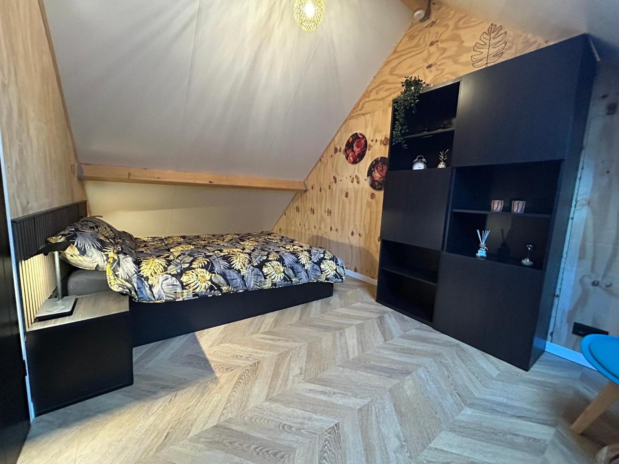 Tiny House Thuus Villa Sint Annaland Exterior photo